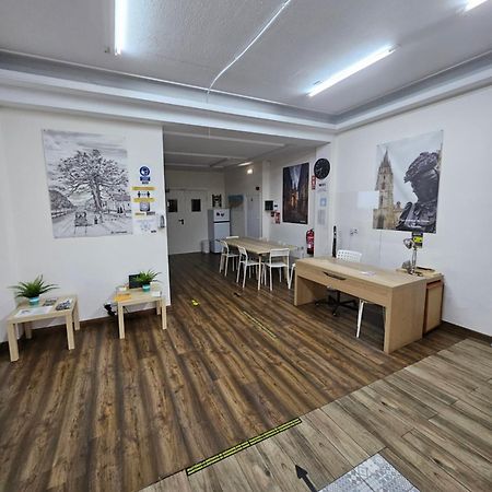 Albergue Turistico La Peregrina オビエド エクステリア 写真